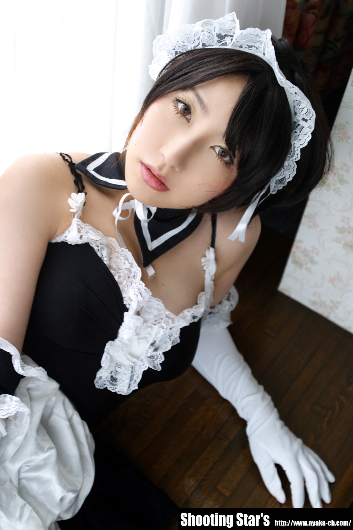 [Cosplay]  Sexy Maid with big boobs 2